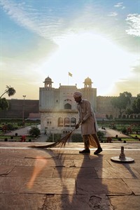 sweeper in front of Lahore fort