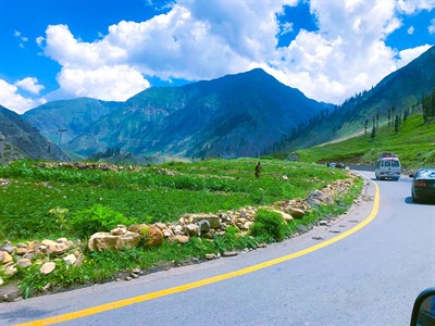 Naran Beauty - Road towards mountains