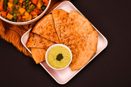 Roghani Naan with Mint Raita