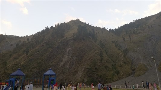 Huge Mountain 