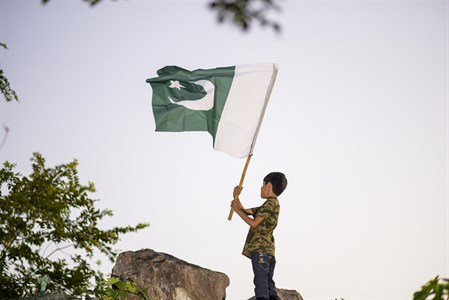  celebrating Pakistan independence day 