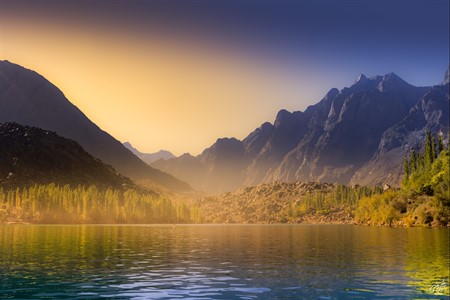 Lake & Mountain