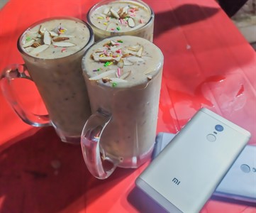 Three mugs of shake.