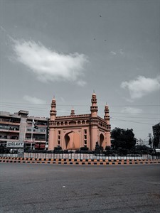 Chaar Minar Chowrangi, Bahadurabad